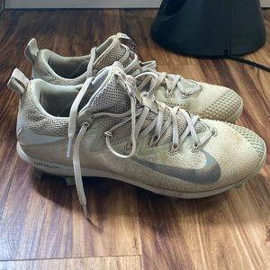 Nike Vapor Ultrafly Pro Low Metal Baseball Cleats